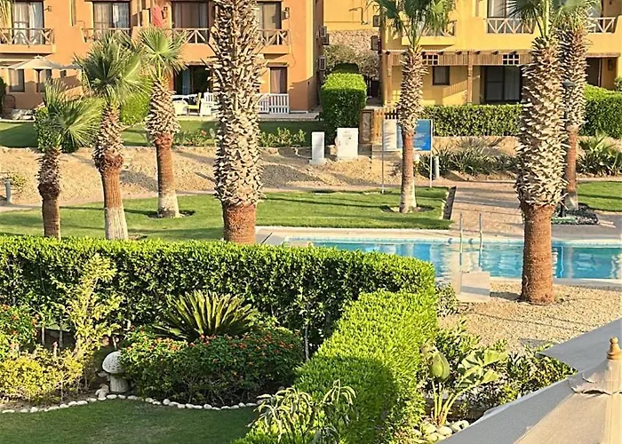 Alpesi faház Mountain View Sokhna 1,villa 4rooms, Direct To Pool, 300 M To & Dayra Camp, Families Only *